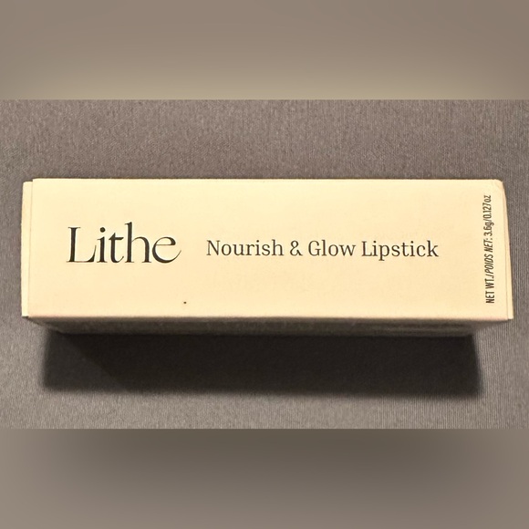 NIB~Lithe Lipstick - Picture 3 of 10